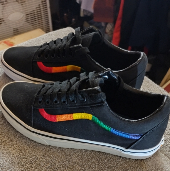 Mens Vans sz 8 PRIDE Edition Sneakers - Picture 3 of 8